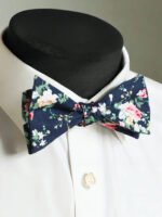 NAVY FLORAL SELF-TIED BOW TIE