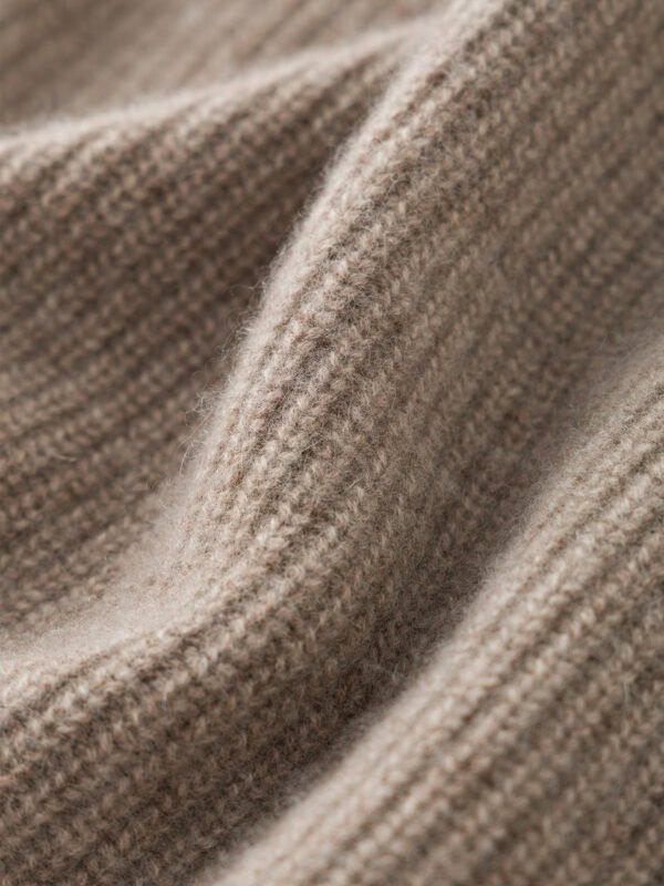 LUXURY CASHMERE DARK COFFEE LUXURY SWEATER