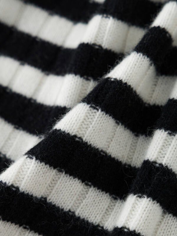 LUXURY CASHMERE STRIPED LUXURY SWEATER