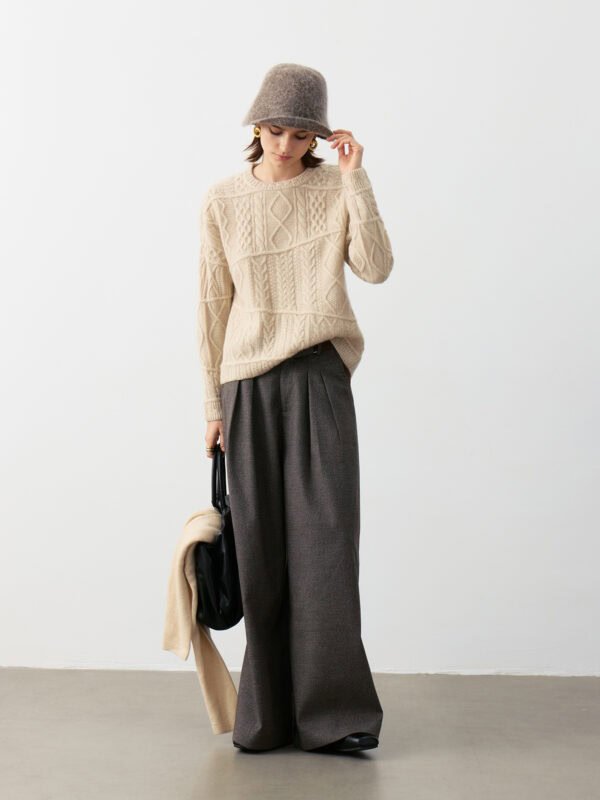 ABLE-KNIT SOFT TOUCH CASHMERE CREW NECK SWEATER (2 COLORS)