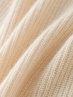 LUXURY CASHMERE CREWNECK SWEATER | SOFT BEIGE, HIGH-LOW HEM