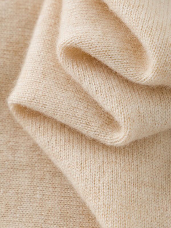 LUXURY CASHMERE SLIM-FIT TURTLENECK SWEATERS