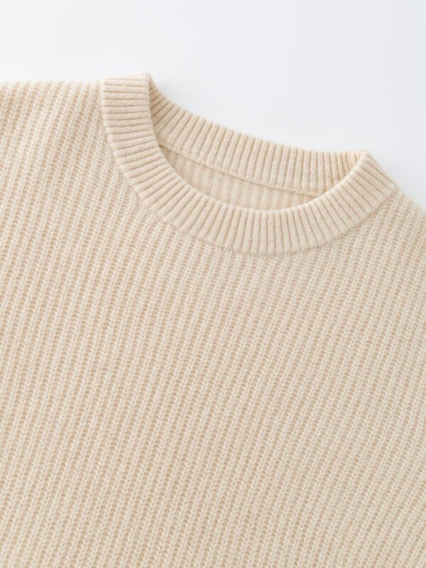 LUXURY CASHMERE CREWNECK SWEATER | SOFT BEIGE, HIGH-LOW HEM