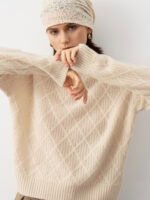 SOFT CASHMERE-TOUCH CREWNECK SWEATER WITH DIAMOND OPENWORK KNIT | LIGHT GREY & SOFT BEIGE