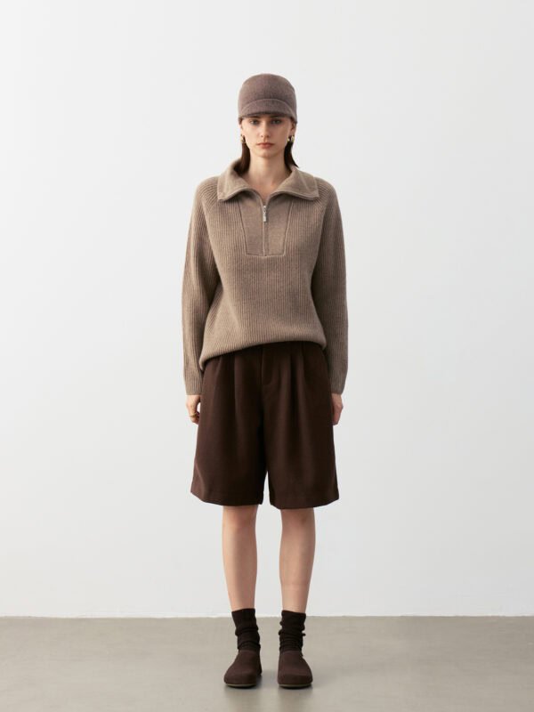 100% CASHMERE HALF-ZIP COLLARED SWEATER | LIGHT GREY & TAUPE BROWN