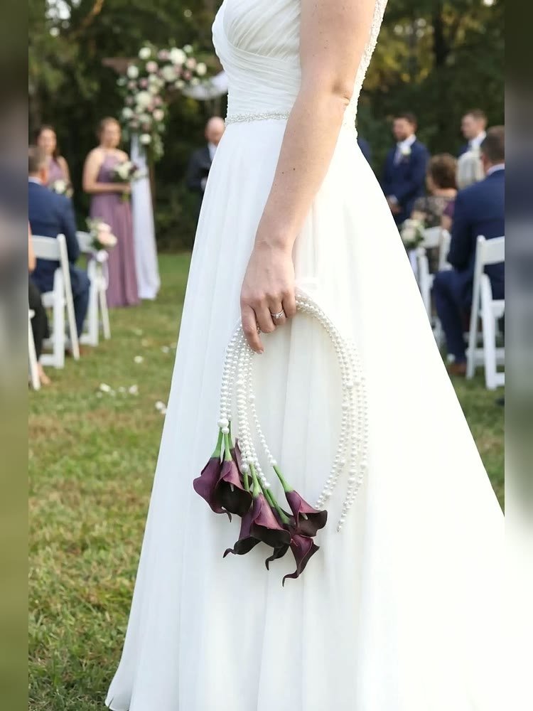 02-purple-calla-lily-pearl-bouquet-bride